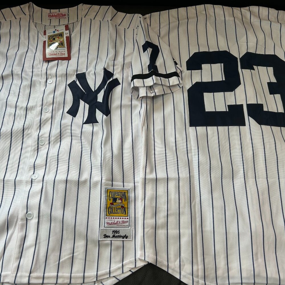 Mitchell & Ness New York Yankees White Navy Pinstripe #23 Don Mattingly (NEW)